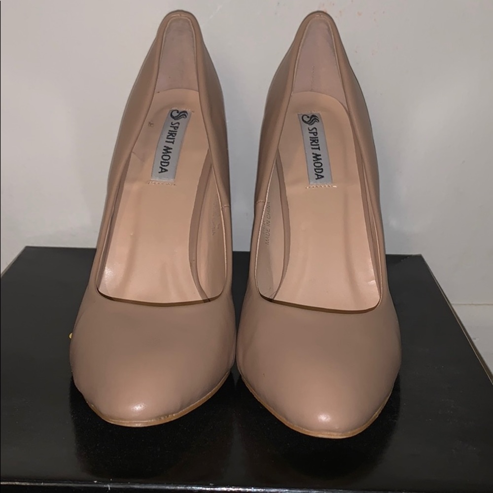 christian Siriano tan heels